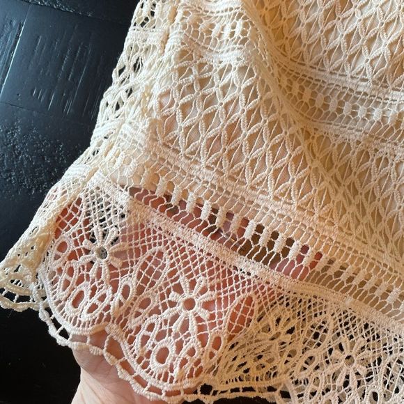 Nordstrom brand - Elastic waist Crotchet Lace Cream colored skirt - Size S - Picture 6 of 6